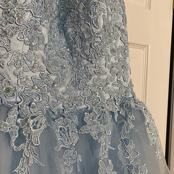 Light blue adjustable tie Line Tulle Side Slit Long Prom Dress With Appliques - Picture 4 of 4